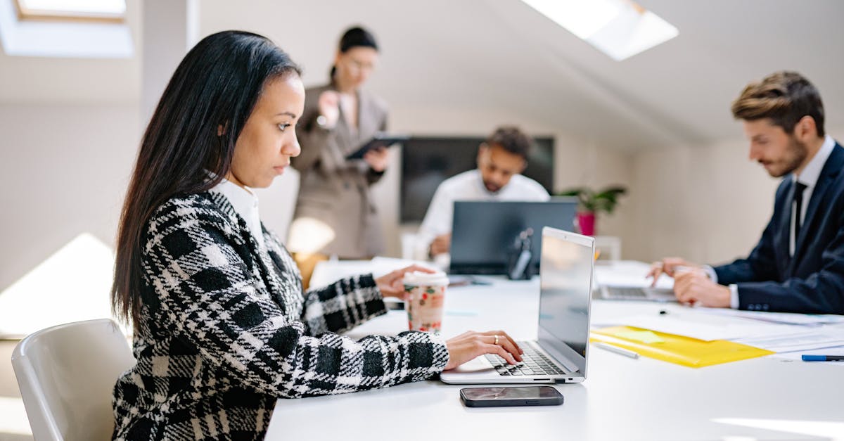 青鸾繁华录：锦州代理注册